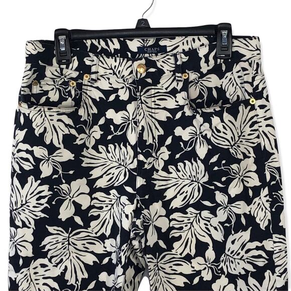 CHAPS Cropped Ankle Capril Black and White Floral Pant size 10 - Picture 3 of 10